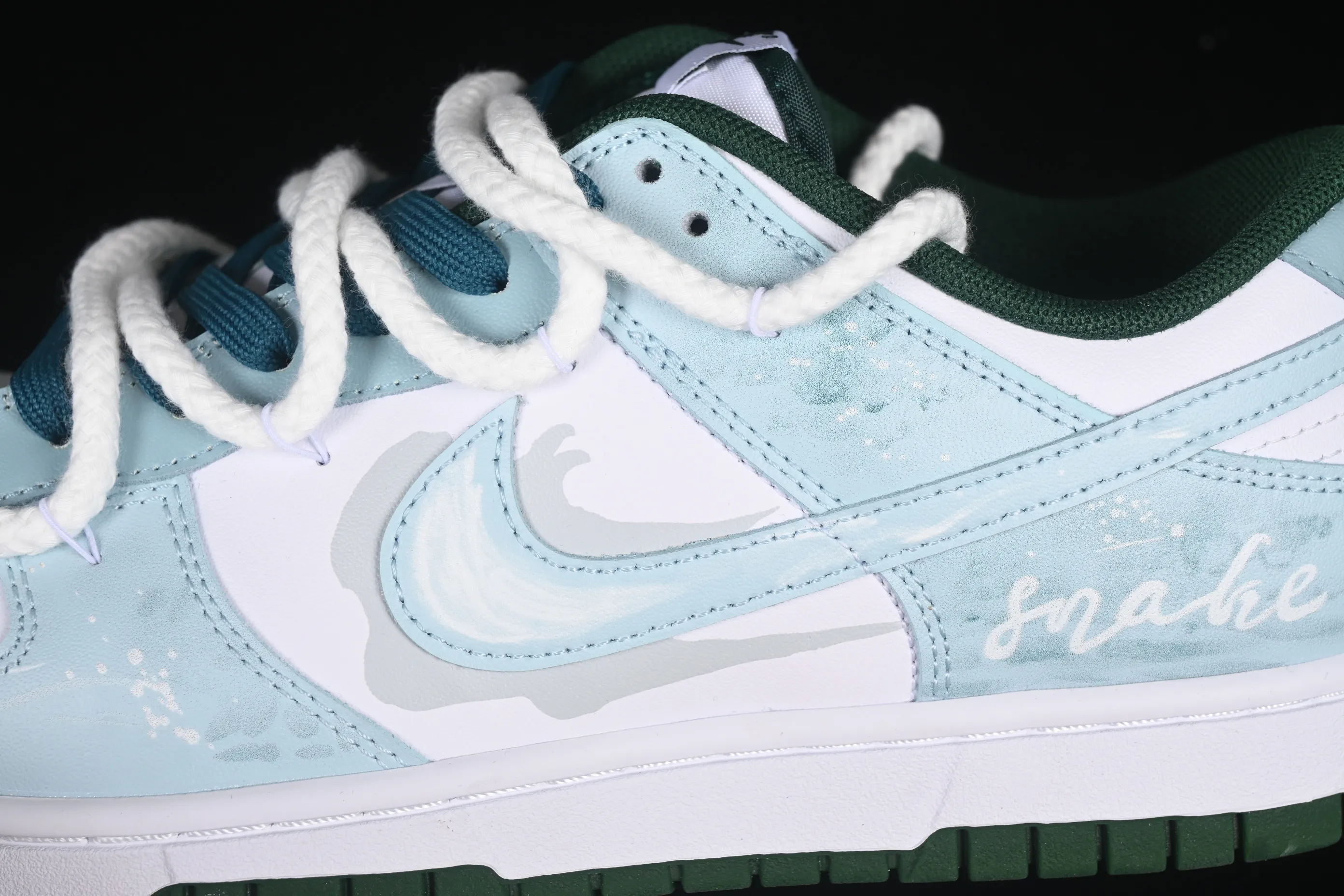 All categories Nk SB Dunk Series Nk SB Dunk Low High-end customized low-top sneakers Nike Dunk Low Spirit Snake Xiangrui Advanced deconstruction rendering white blue low-top casual sneakers DD1391-101
